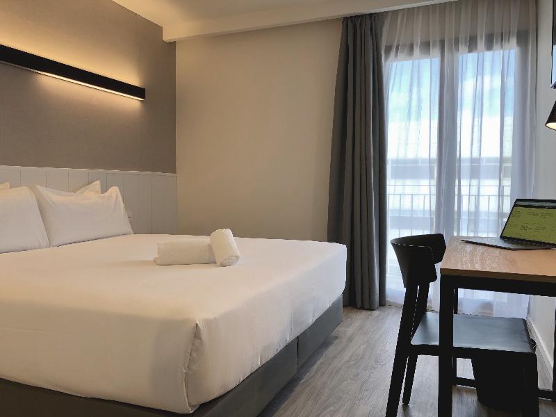 Acta Bcn 40 Hotel Barcellona